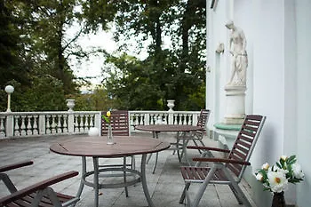 Hotel Retro 3*