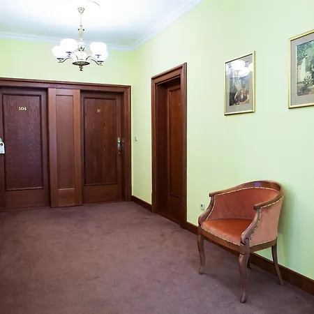 Otel Retro 3*