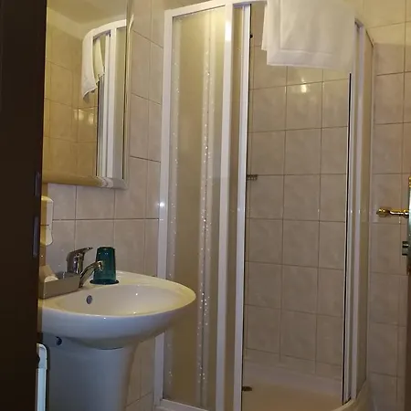 Retro Otel 3*