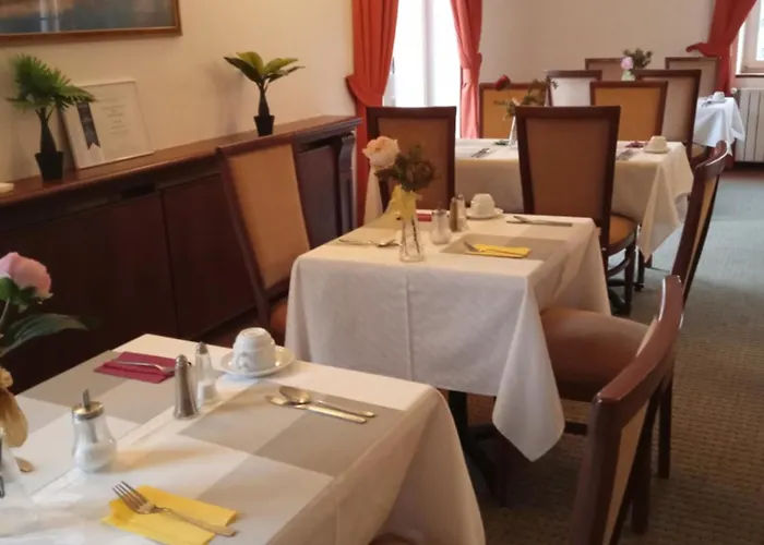 Hotell Retro 3*