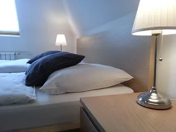 Retro اوسترافا